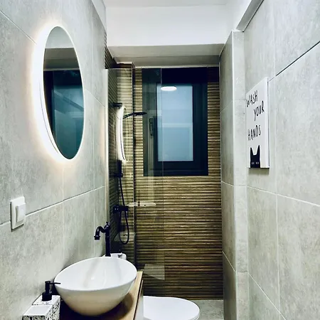 Hidden Gem Homes - Emerald Apartman *